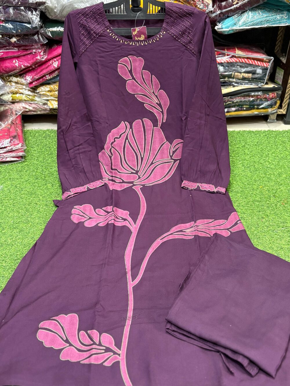 Heavy reyon premium coardset in purple colour - Image 2